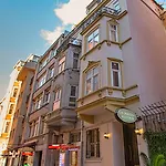 Hotel La Pazza Istanbul