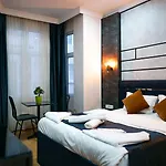 Hotel La Pazza