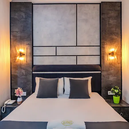 La Pazza Hotell