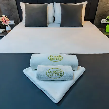 La Pazza Hotel