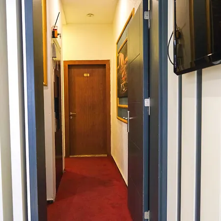 Hotel La Pazza 3*